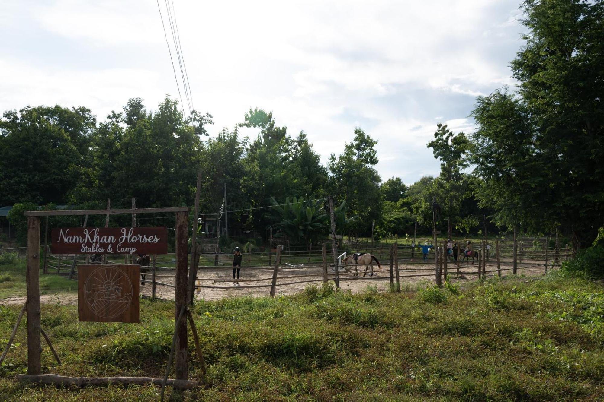 Namkhan Horses Stables หลวงพระบาง ภายนอก รูปภาพ